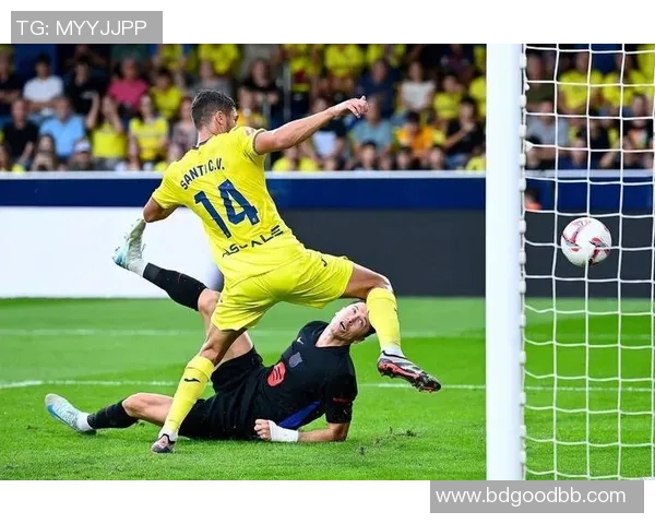 巴塞罗那与那不勒斯激战正酣谁能在这场对决中笑到最后